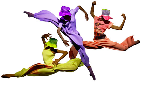 Prism-by-Francis-Giacobetti-at-Pleats-Please-Issey-Miyake_EXTRA_dezeen_468_3