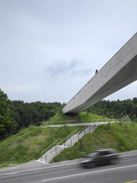 La Sallaz Footbridge by 2b architectes