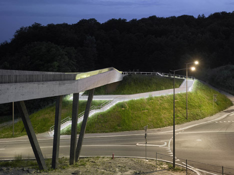 La Sallaz Footbridge by 2b architectes