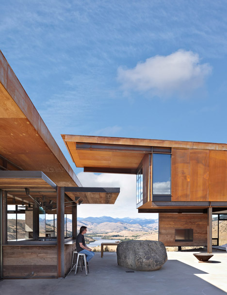 Studhorse by Olson Kundig