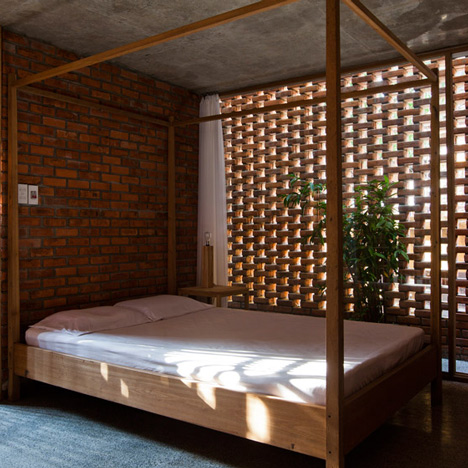 Termite nest house by Tropical Space 
