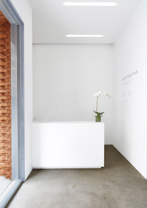 Tina-Kim-Gallery-by-SO-IL_dezeen_468_4