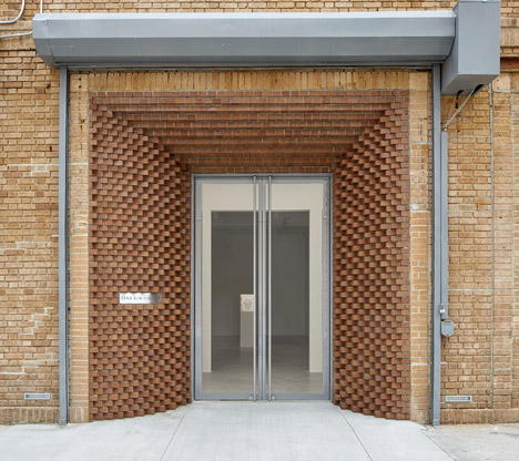Tina-Kim-Gallery-by-So-Il-aa_dezeen_468_0