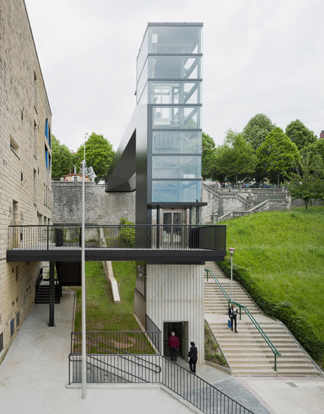 Urban Lift and Pedestrian Bridge by VAUMM