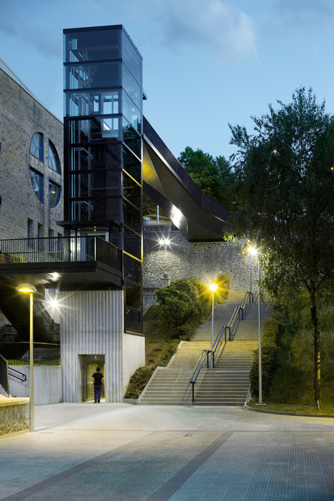 Urban Lift and Pedestrian Bridge by VAUMM
