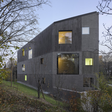 Urban Villa 4 in 1 by 2b Architectes