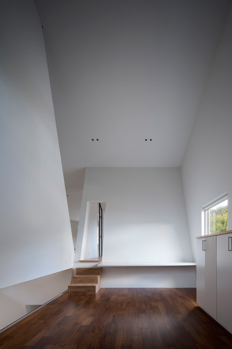 House in Wakayama by Spray