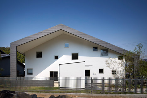 House in Wakayama by Spray