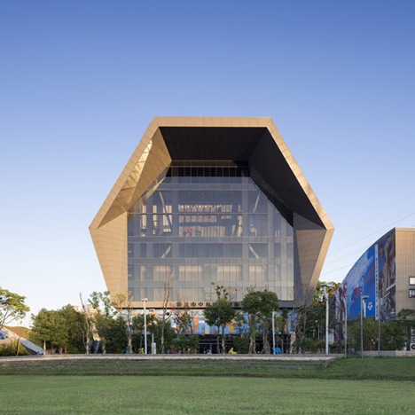Zhonghe Sports Center by Q Lab Design