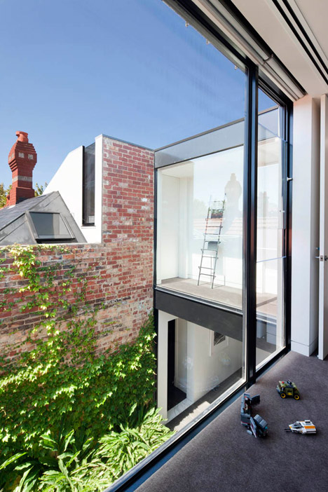 Abstract-House_Matt-Gibson_dezeen_468_4