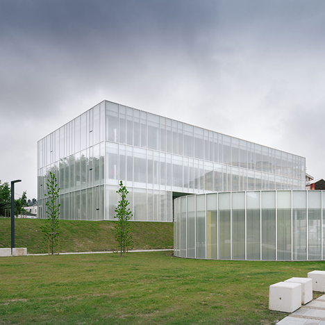Adult Education Centre by 1004arquitectos