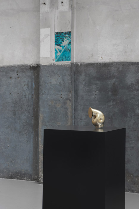 Aldo Bakker jugs on show at Looiersgracht 60