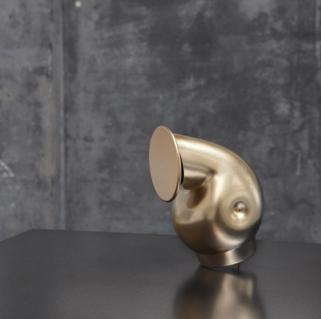 Aldo Bakker jugs on show at Looiersgracht 60