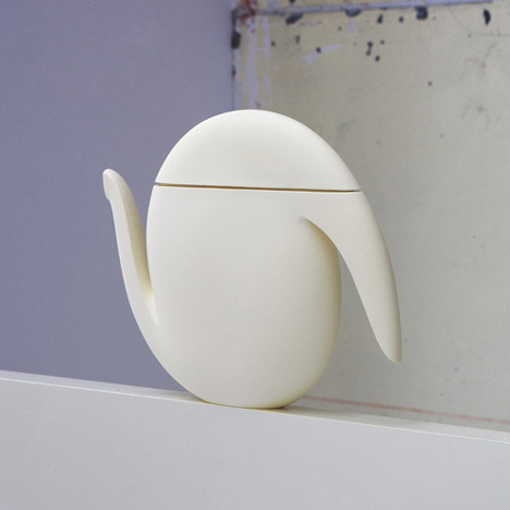 Aldo Bakker jugs on show at Looiersgracht 60
