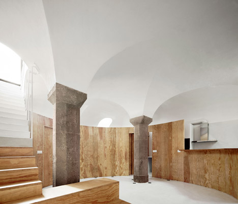 Apartment Tibbaut by Raul Sanchez