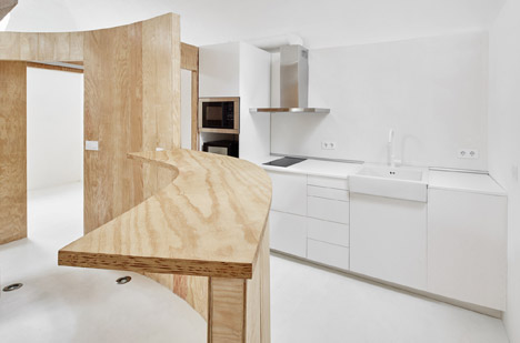 Apartment Tibbaut by Raul Sanchez