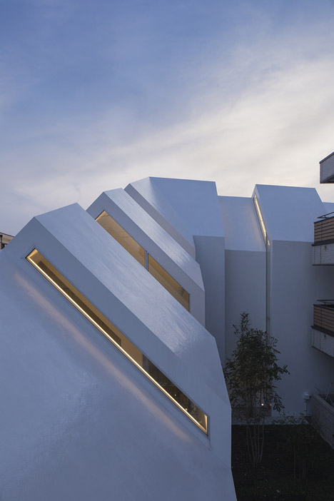 Asahicho Clinic by hkl studio