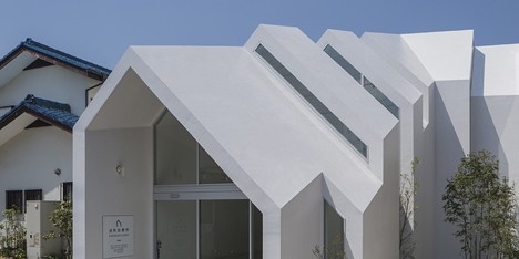 Asahicho Clinic by hkl studio