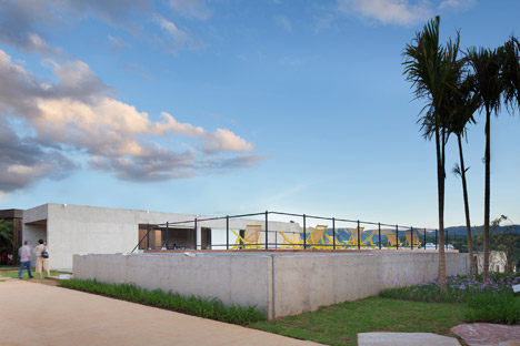 Bar-Pool-Gallery by BCMF Arquitetos + MACh