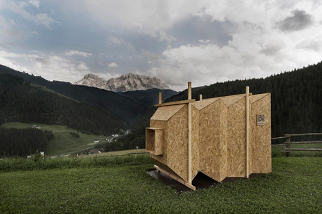 Camera Obscura by Mariano Dallago