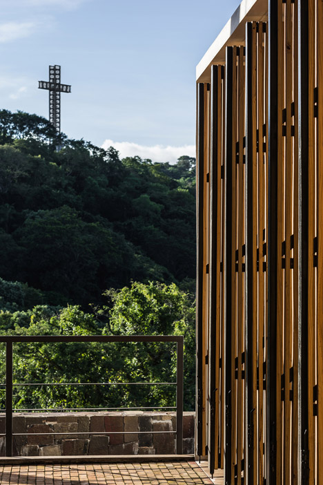 Capilla Santa Ana by Estudio Cella