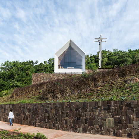 Capilla Santa Ana by Estudio Cella