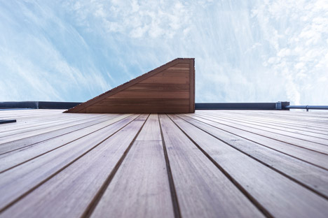 Cedar-Lodges-by-Adam-Knibb-Architects_dezeen_468_2