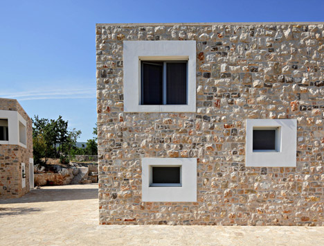 Country House by DVA Arhitekta