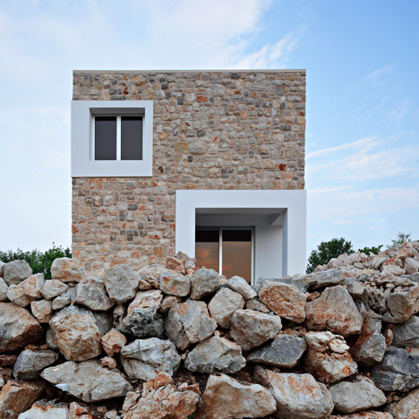 Country House by DVA Arhitekta