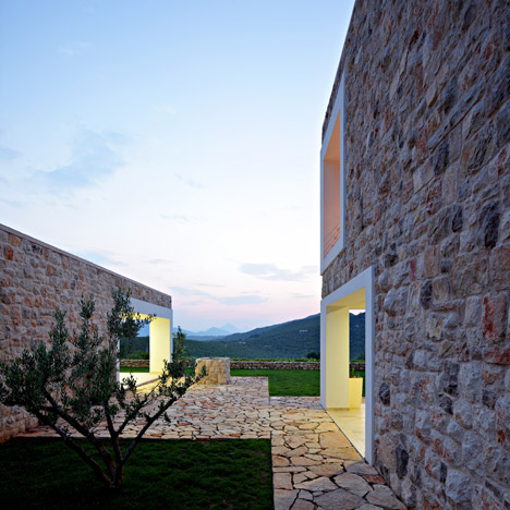 Country House by DVA Arhitekta
