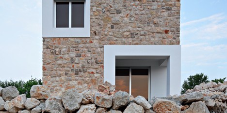 Country House by DVA Arhitekta