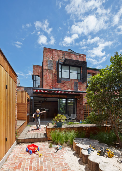 Cubo House by Phooey Architects