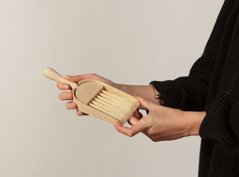 Ellie Birkhead brushes