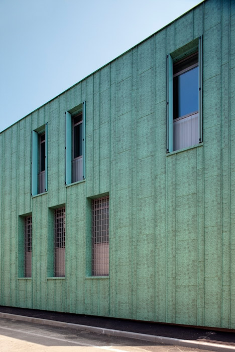 Expansion-of-the-Carabinieri-Station-in-Saluzzo-by-Maurizio-Bradaschia_dezeen_468_1