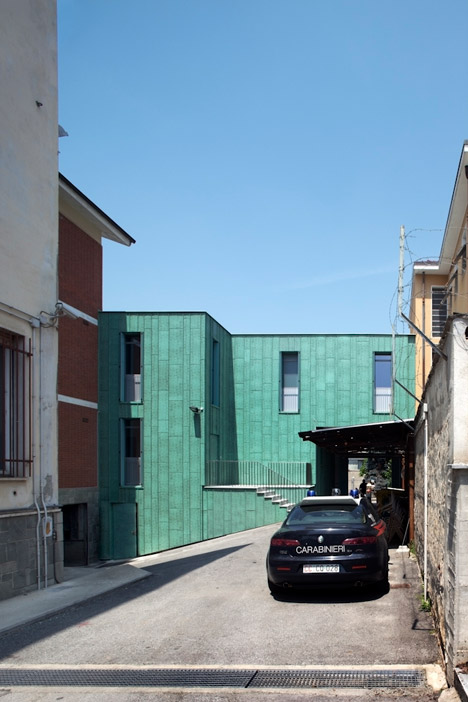 Expansion-of-the-Carabinieri-Station-in-Saluzzo-by-Maurizio-Bradaschia_dezeen_468_31