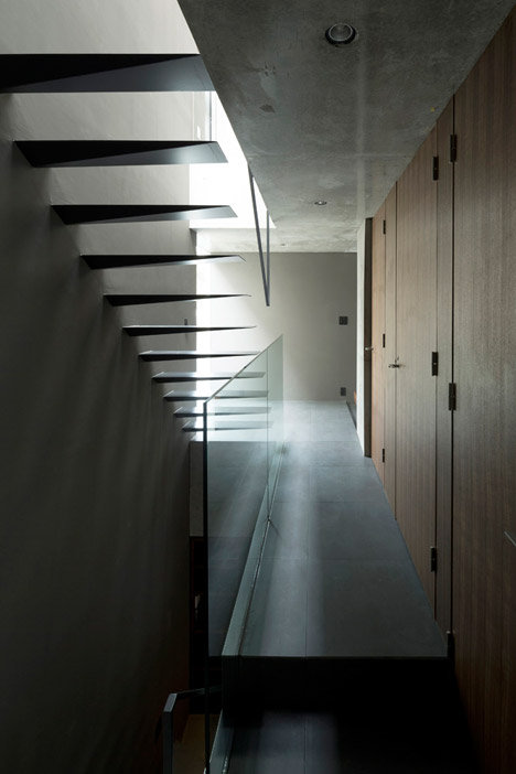 Grigio by Apollo Architects