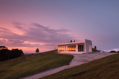 HLM House by Bá