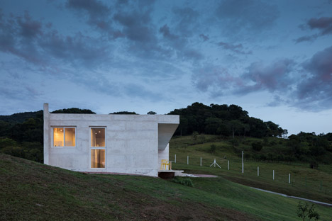 HLM House by Bá