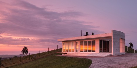 HLM House by Bá
