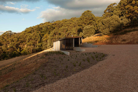 House at Hanging Rock by Kerstin Thompson Architects