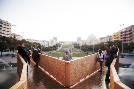 Lisbon Falls installation by Marcelo Dantas at Lisbon's Fonte Luminosa