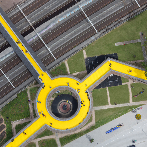 Crowdfunded Luchtsingel pedestrian bridge opens in Rotterdam