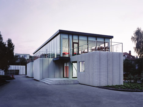 Modular Cafeteria by Chybik+Kristof AA