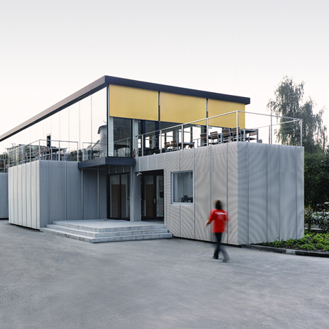 Modular Cafeteria by Chybik+Kristof AA