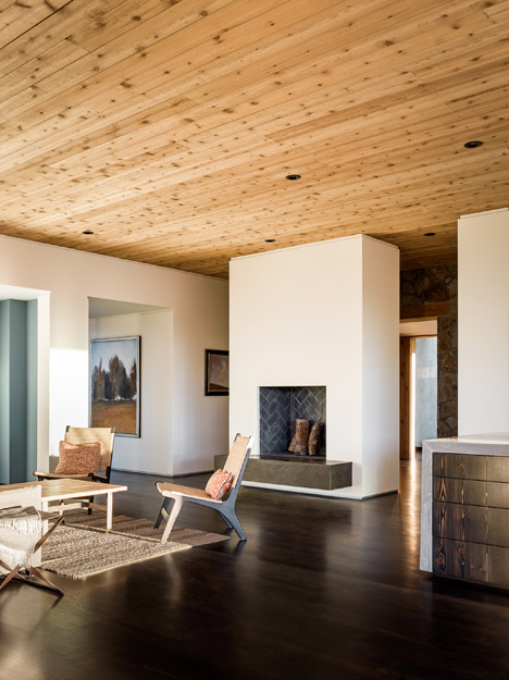 Oak Knoll Residence by Jorgensen Design