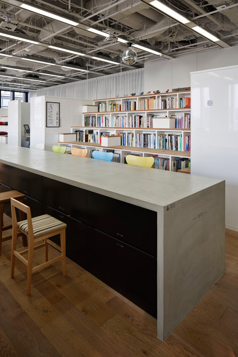 Osaka office by Nikken Space Design