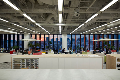 Osaka office by Nikken Space Design