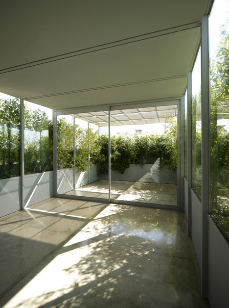 Piñeiro House by Adamo-Faiden