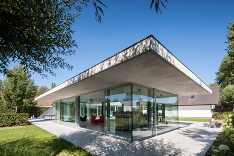 Poolhouse by Lieven Dejaeghere