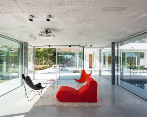 Poolhouse by Lieven Dejaeghere